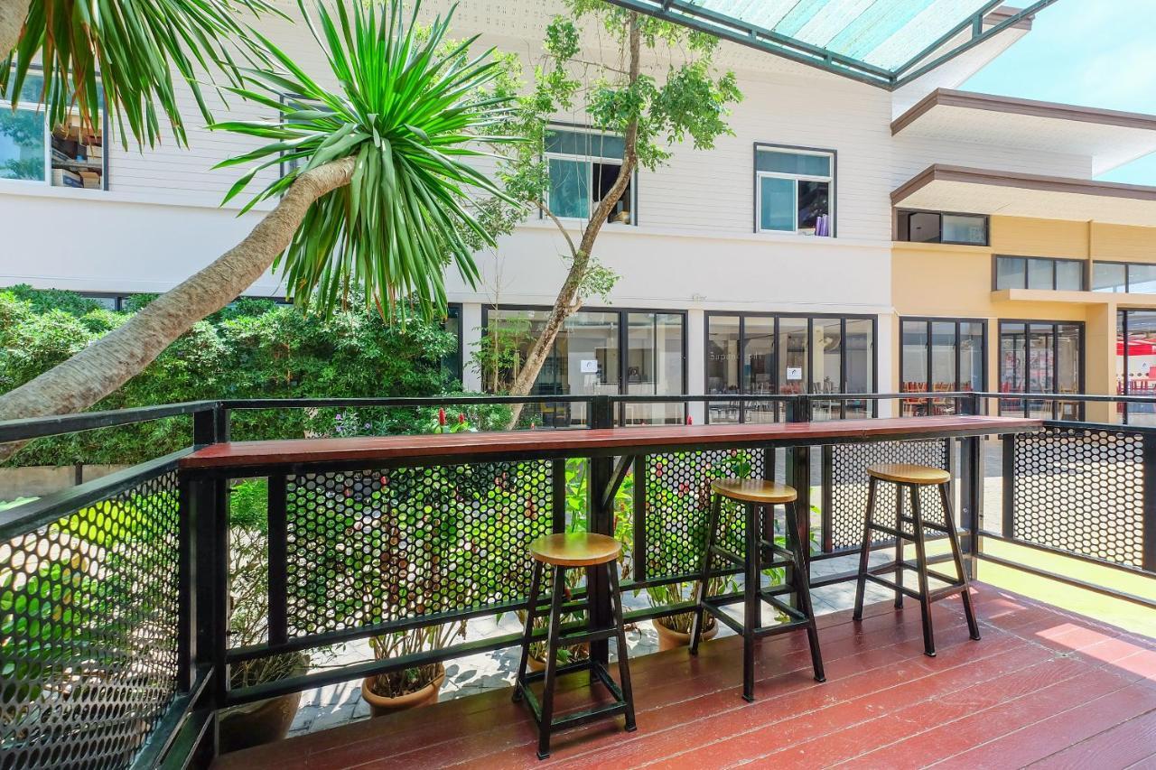 The Little Nest Phuket Hotel Buitenkant foto